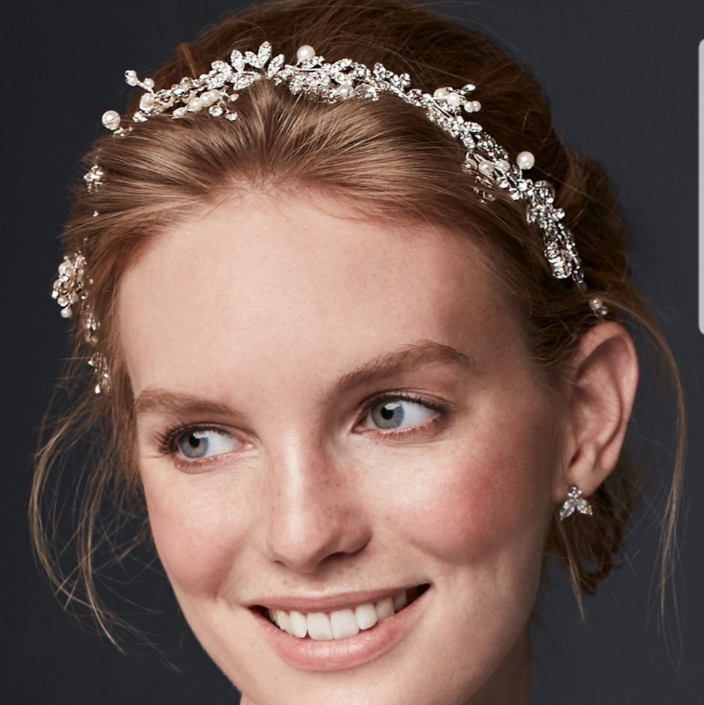 Floral Crystal and Pearl Hair Accessory